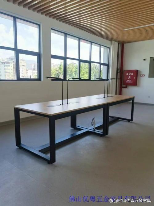 佛山带灯桌带灯办公桌带灯架阅览桌电脑桌学校家具工厂定制定做
